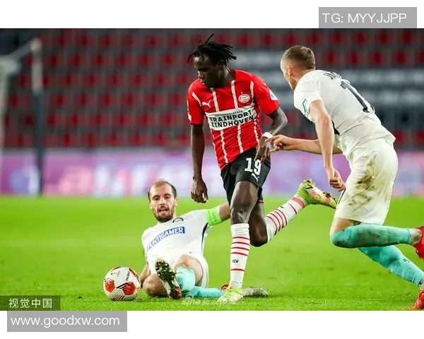 欧冠激战巴塞尔迎战埃因霍温谁能在小组赛中脱颖而出